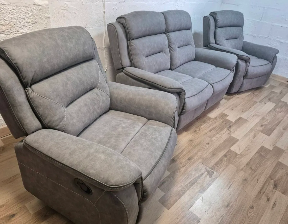 Recliner suite .Dublin Delivery - Image 1