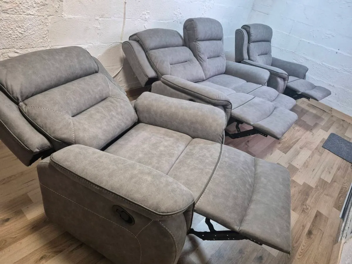 Recliner suite .Dublin Delivery - Image 3