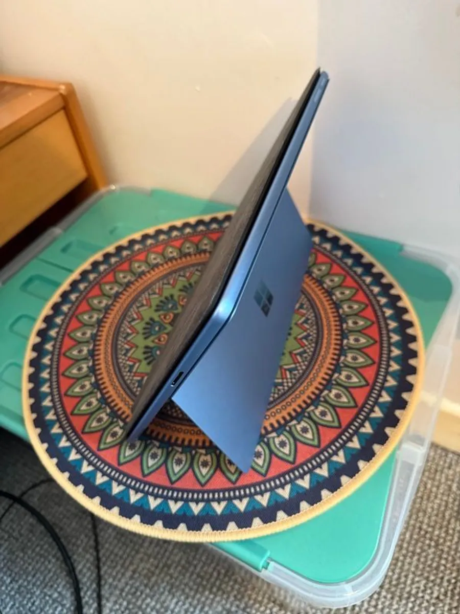 Microsoft Surface pro X - Image 2