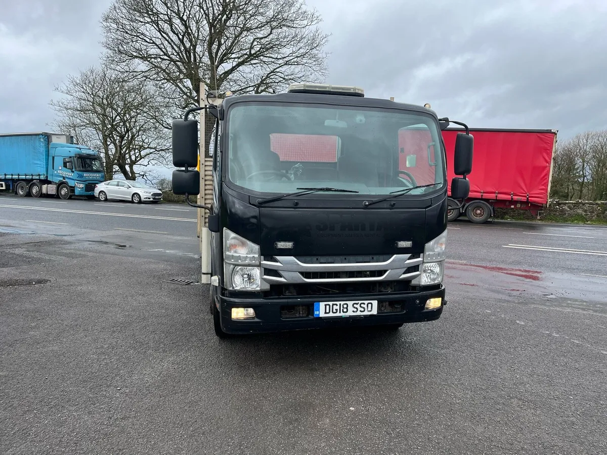 ISUZU PICKUP - Image 3