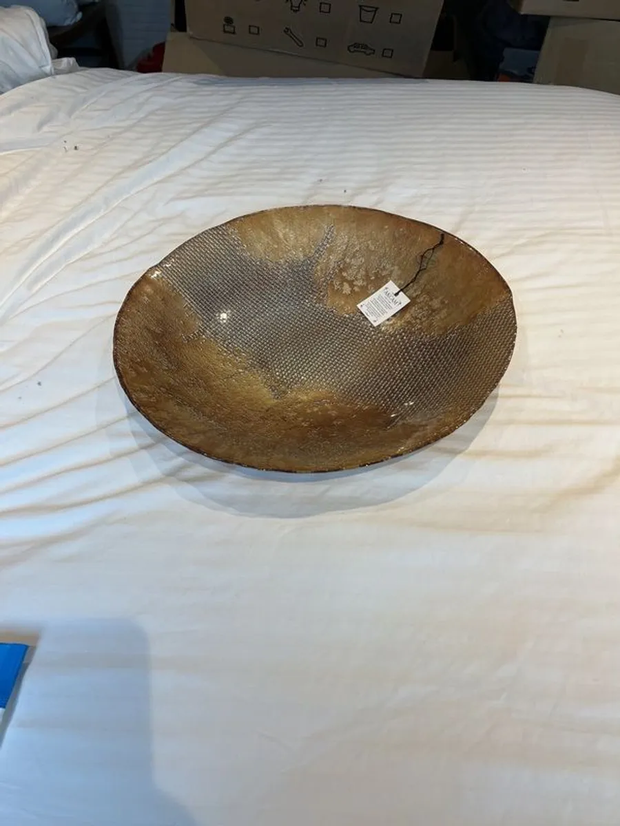 Gold decorative bowl - Image 2