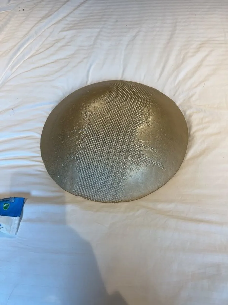 Gold decorative bowl - Image 4