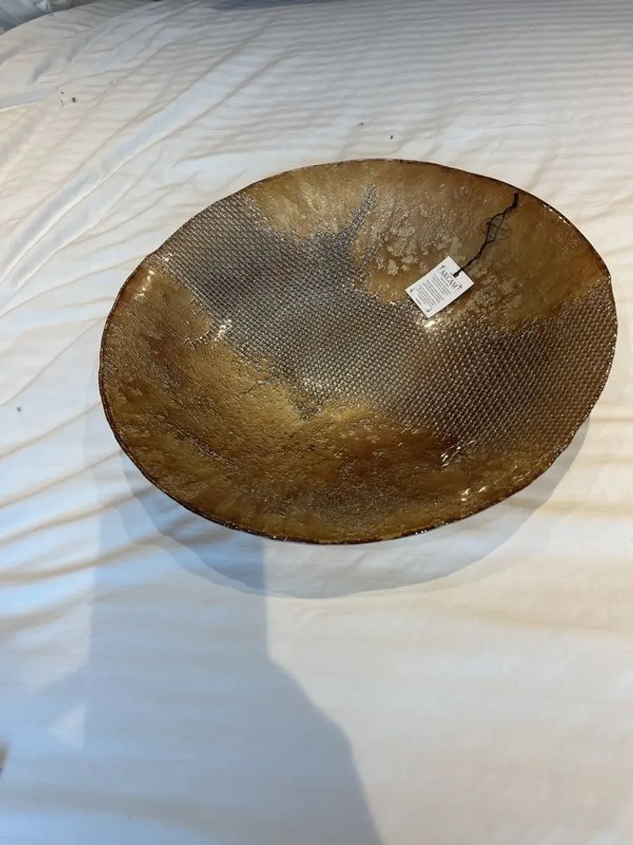 Gold decorative bowl - Image 1
