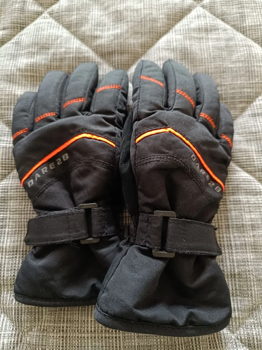 Ski jacket and more - Image 4