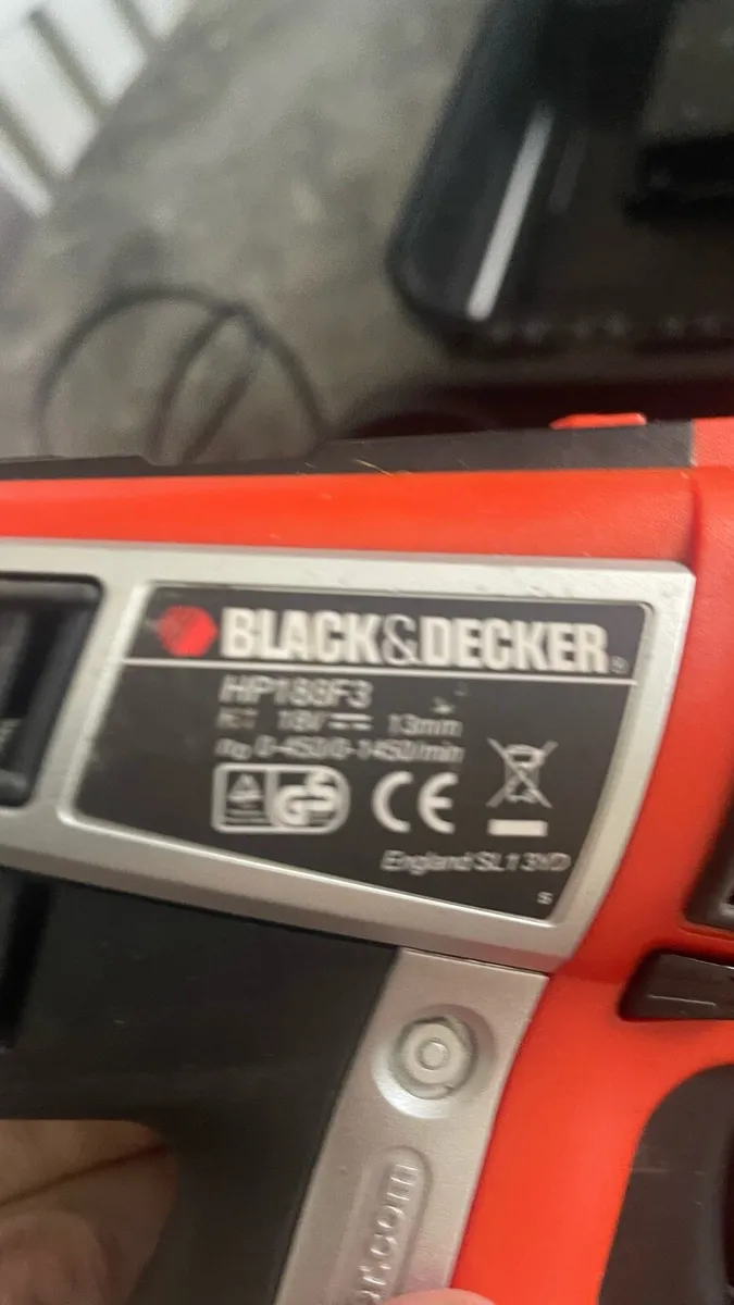 Black & Decker Cordless Drill Set - Image 2