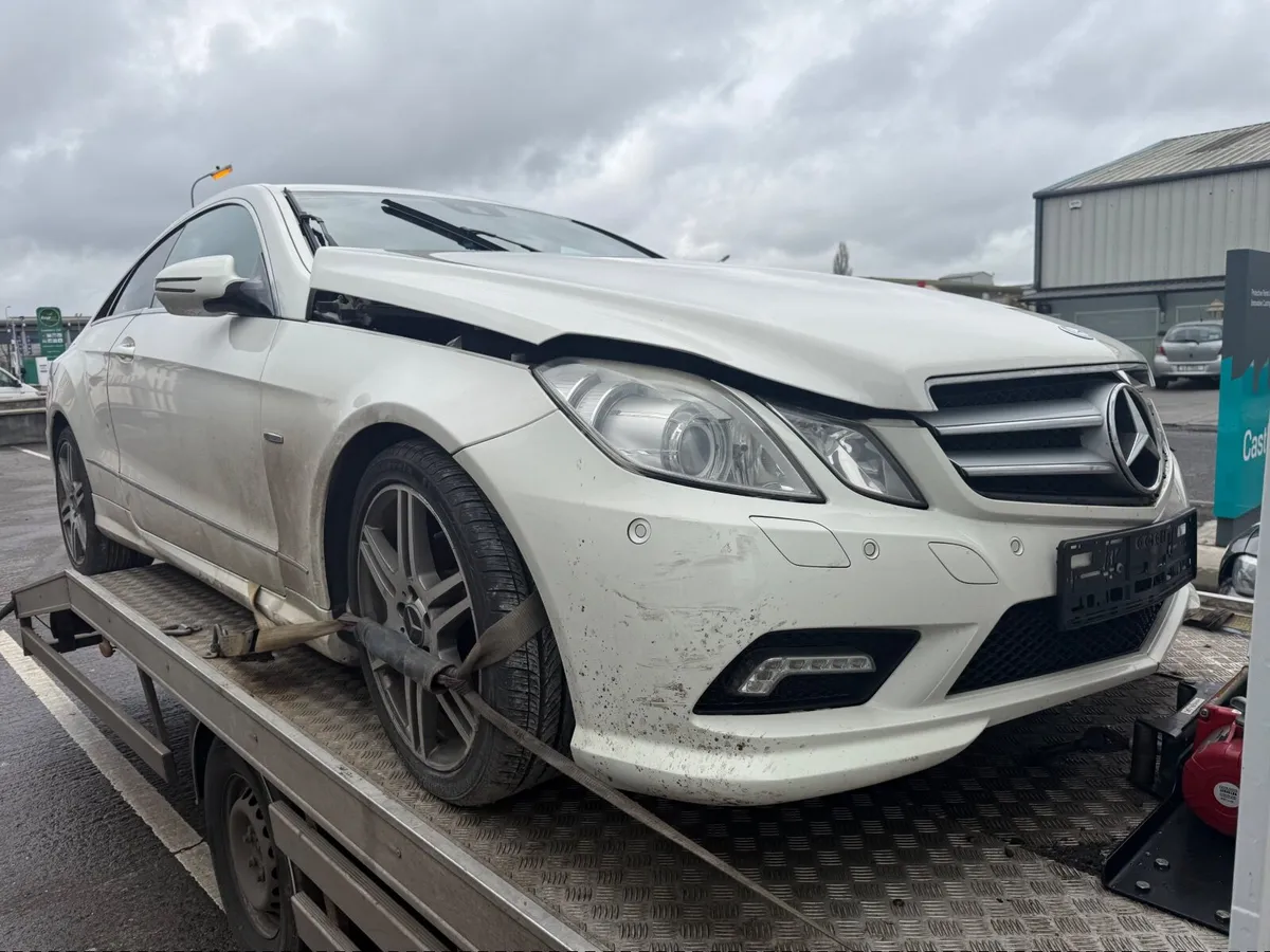Mercedes e 250 automatic - Image 1