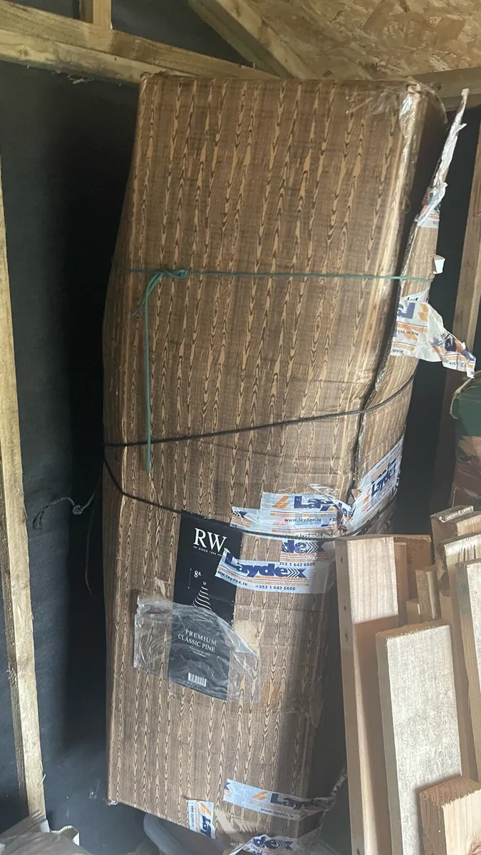 Rathwood 8 ft Christmas Tree - Image 4