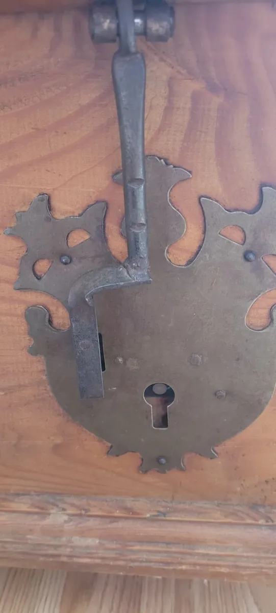 Coffee table - Image 3