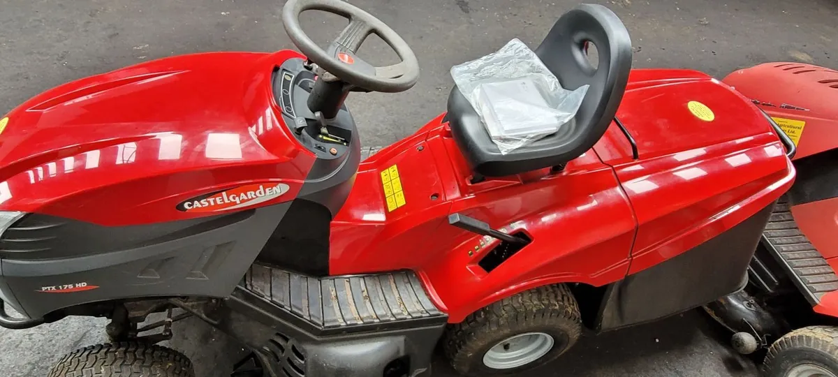 S/H Ride on mowers - Image 1