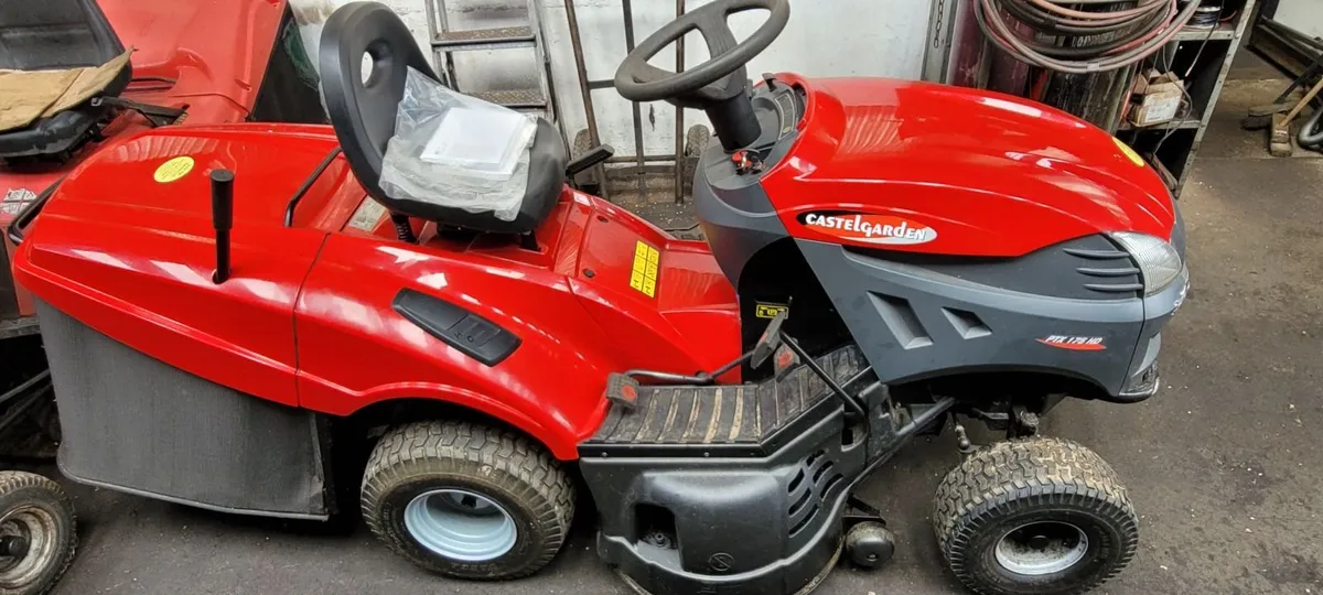 S/H Ride on mowers - Image 2