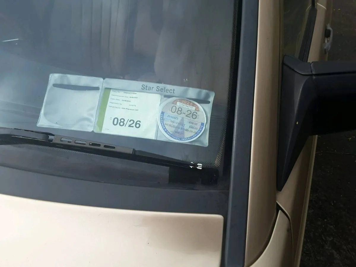 Mercedes 190 - Image 4