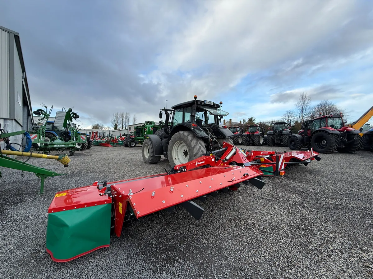Kverneland 5087MT Butterfly Mowers - Image 3