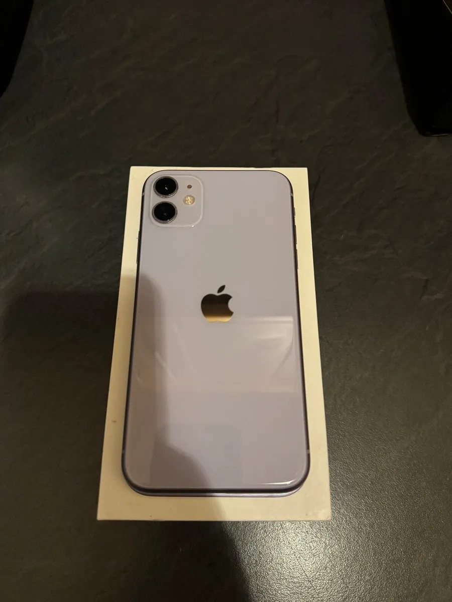 iPhone 11 - Image 4