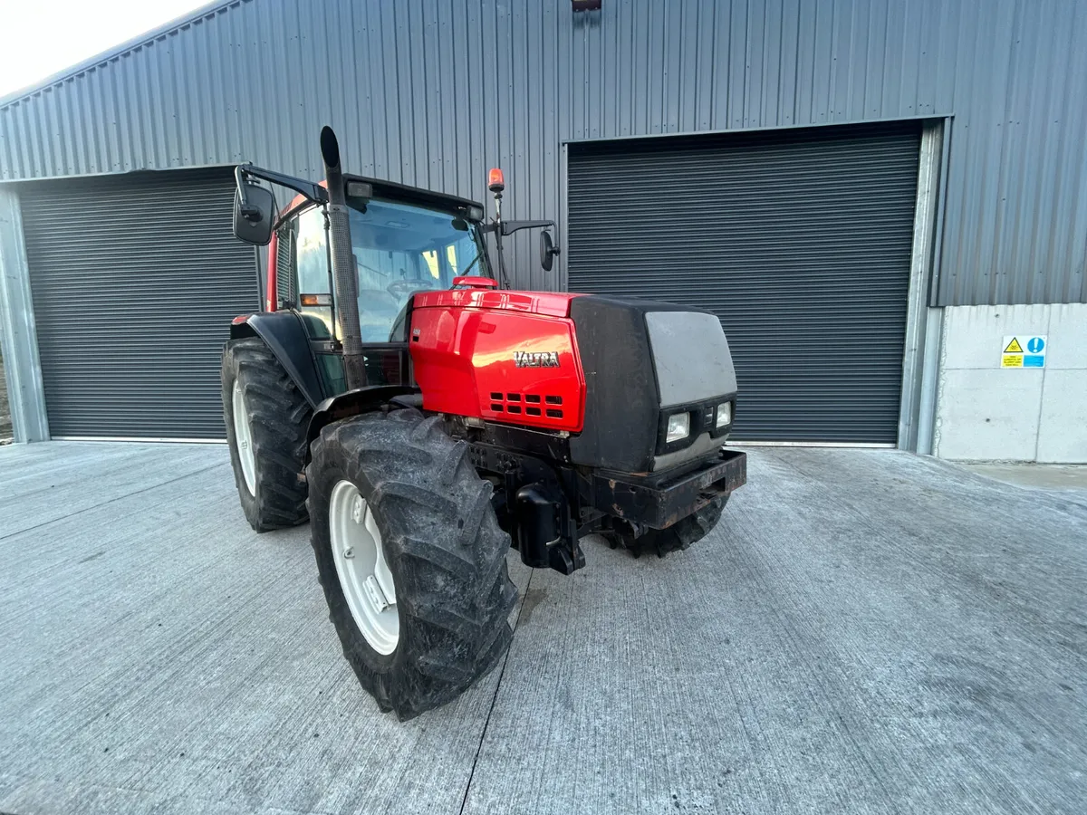 Valtra 8050 Hitech - Image 4
