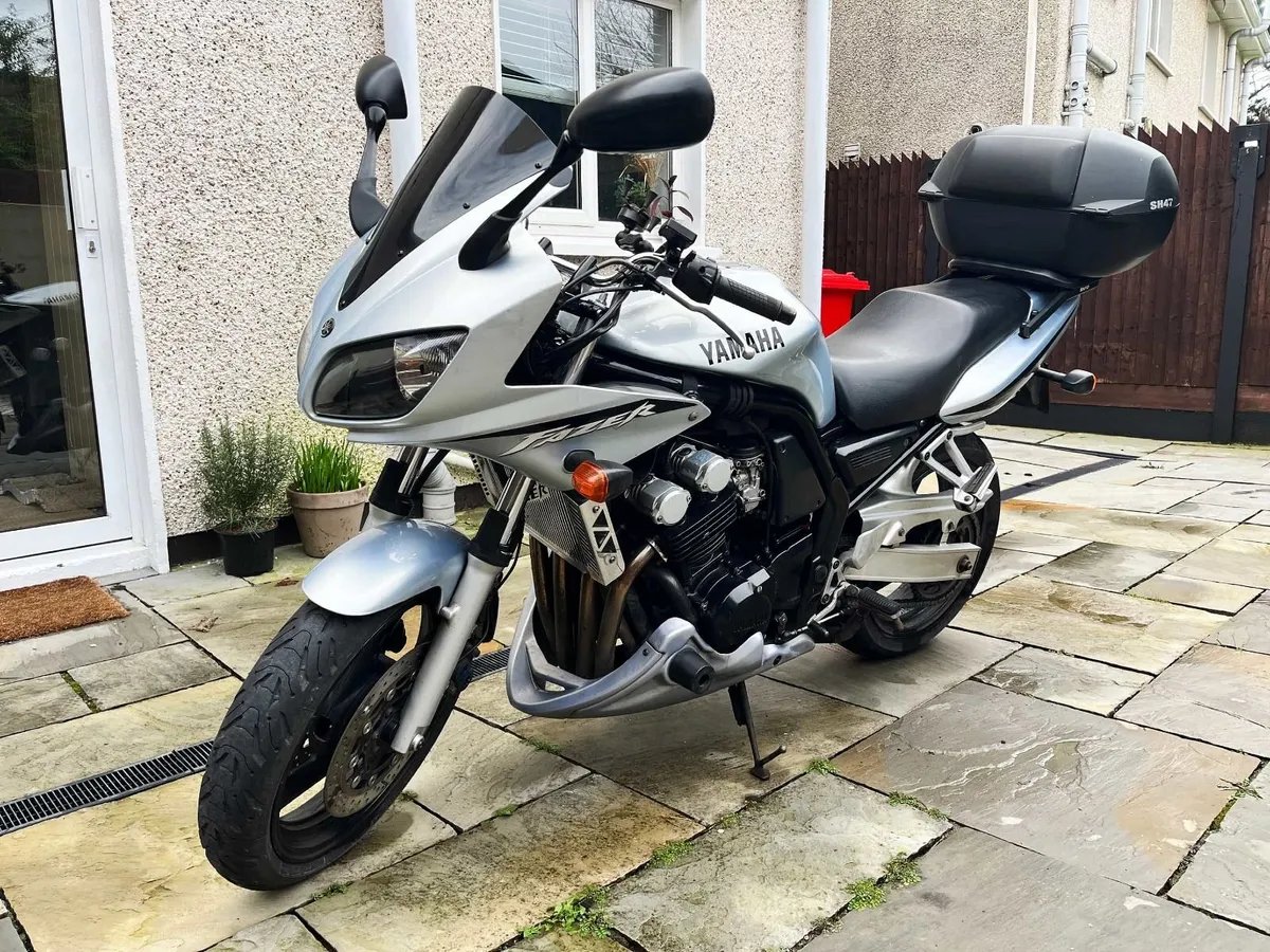 Yamaha FZS 600 Fazer - Image 4
