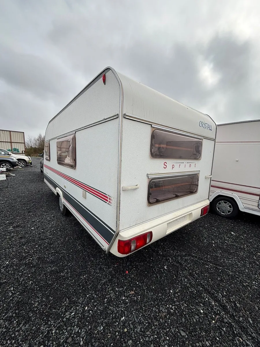 RARE 6 Berth Fixed Bed + Bunkbed Caravan - Image 3