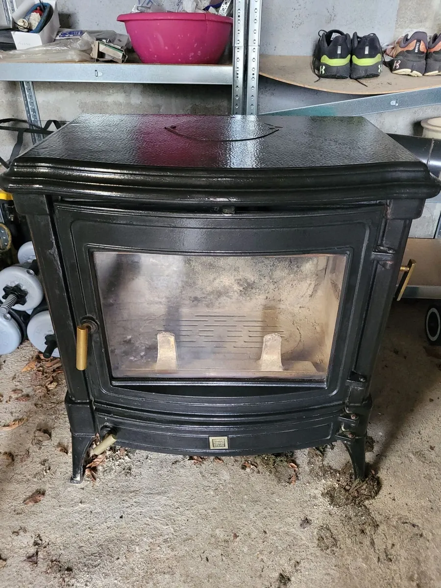 Solid fuel stove - Image 2