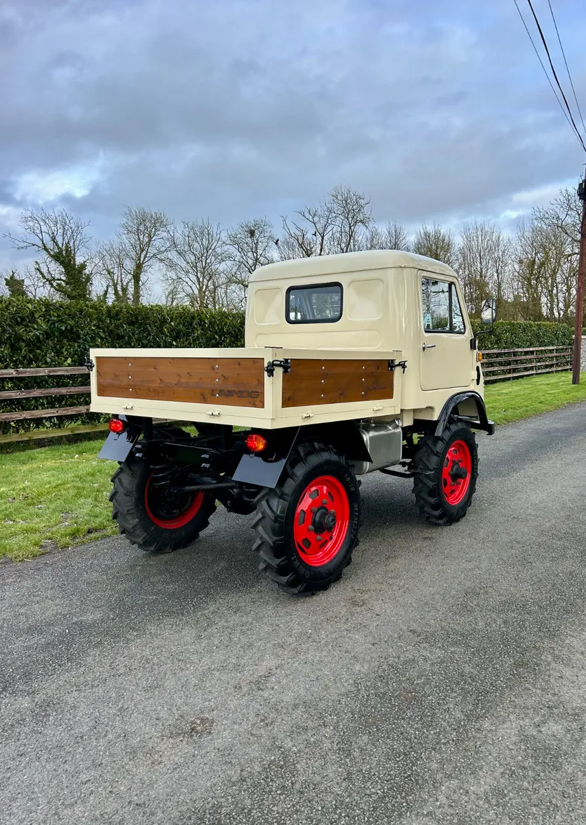 Stunning Mercedes Unimog - Image 3