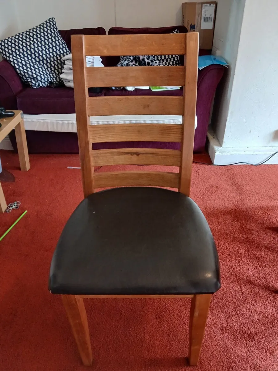 Table & Chairs - Image 3