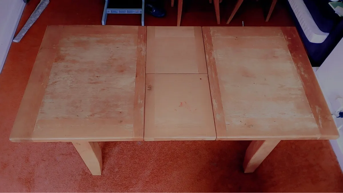 Table & Chairs - Image 2