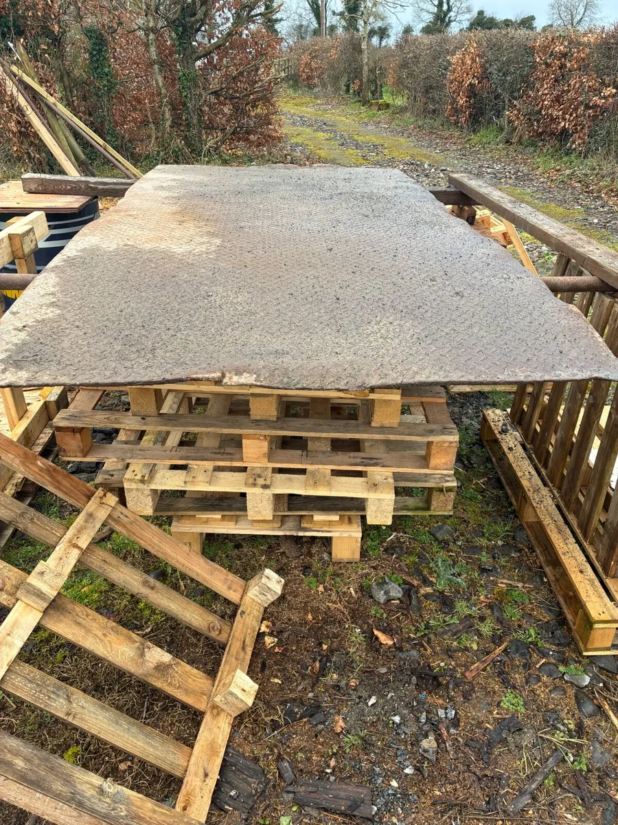 Road plate - Image 3