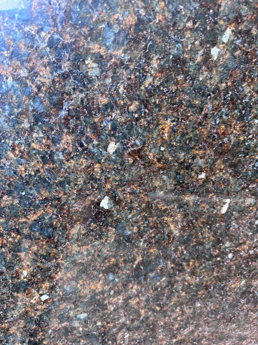 Granite worktop for kitchen island - Image 3