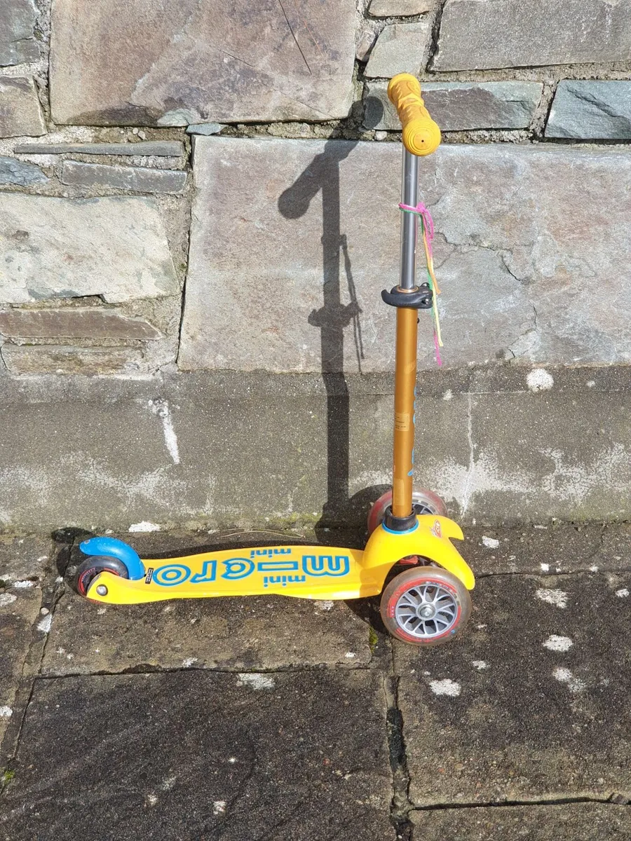 Mini Micro kids scooter yellow - Image 1