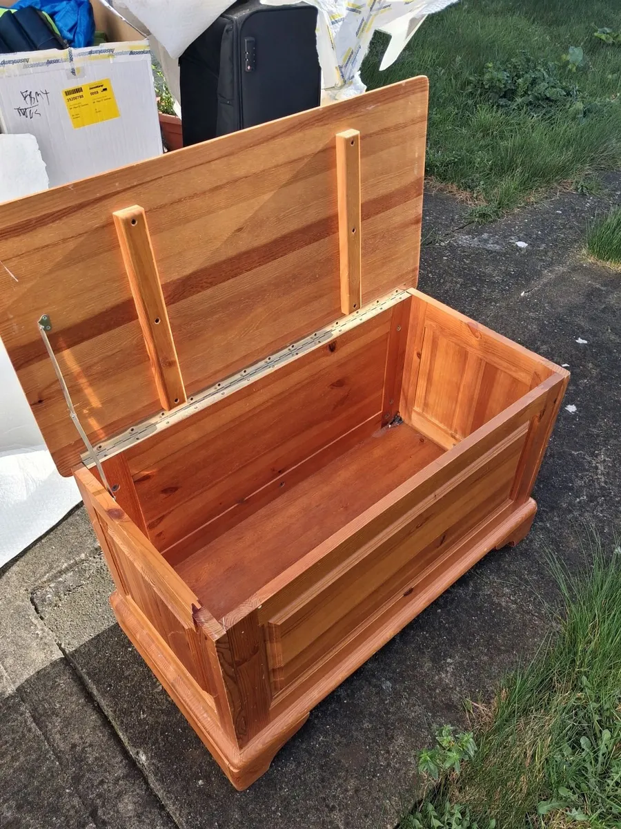 Furniture for free - Image 1