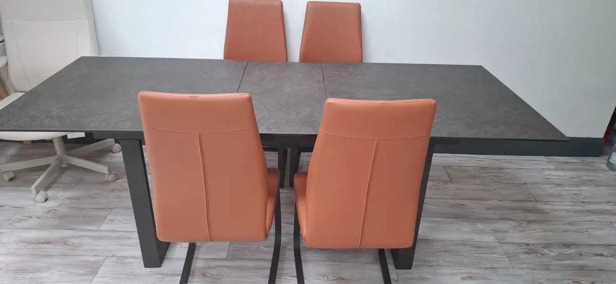 Monterrey Extending Dining table and chairs - Image 3