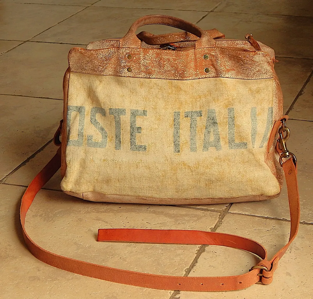 OSTE ITALIA brand Ladies Leather Handbag - Image 1