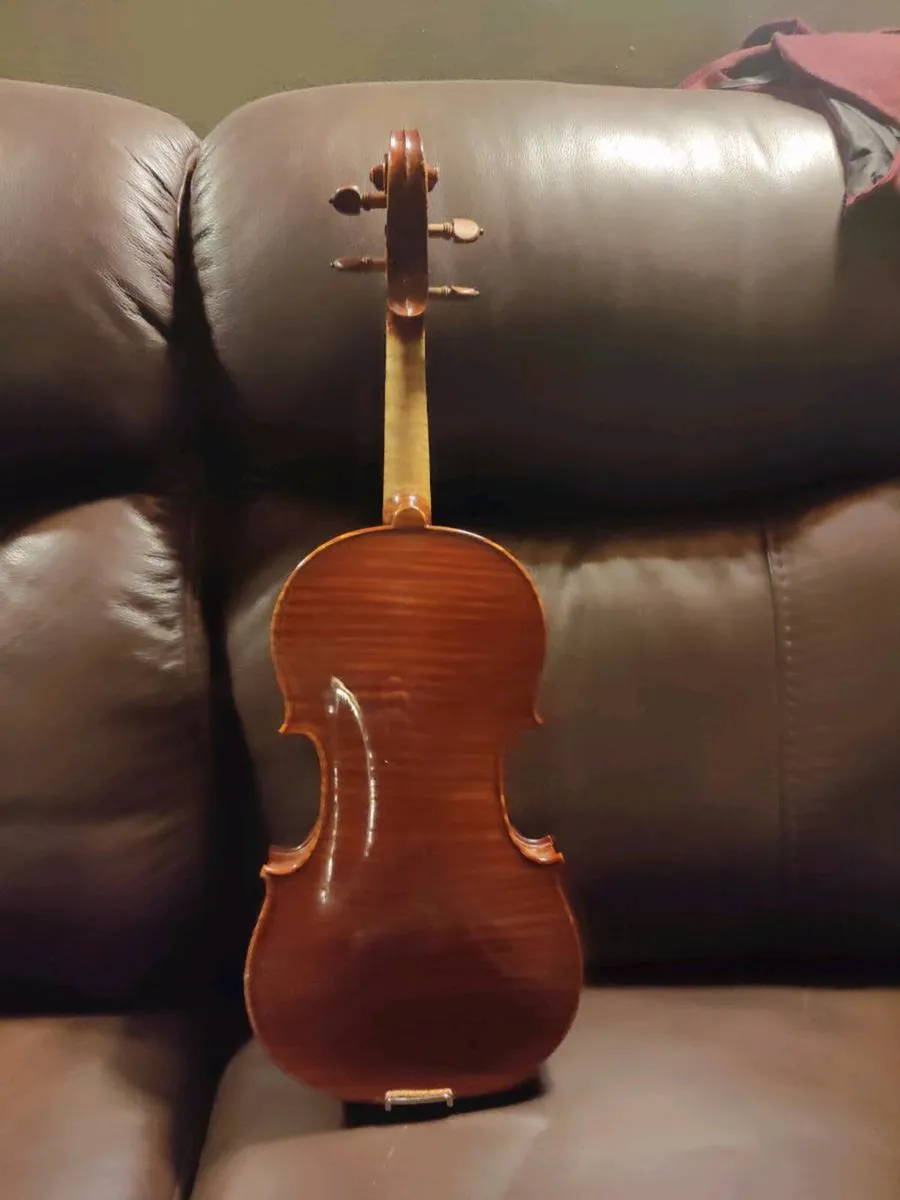 Broughton fiddle - Image 1