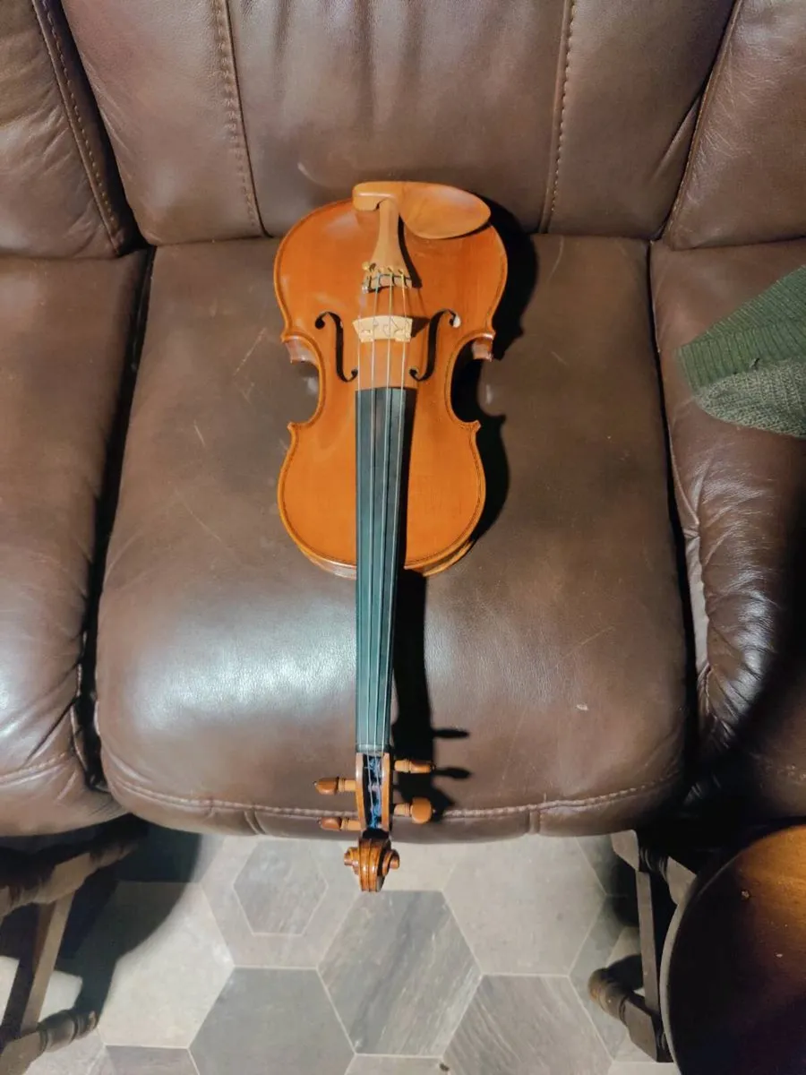 Broughton fiddle - Image 3
