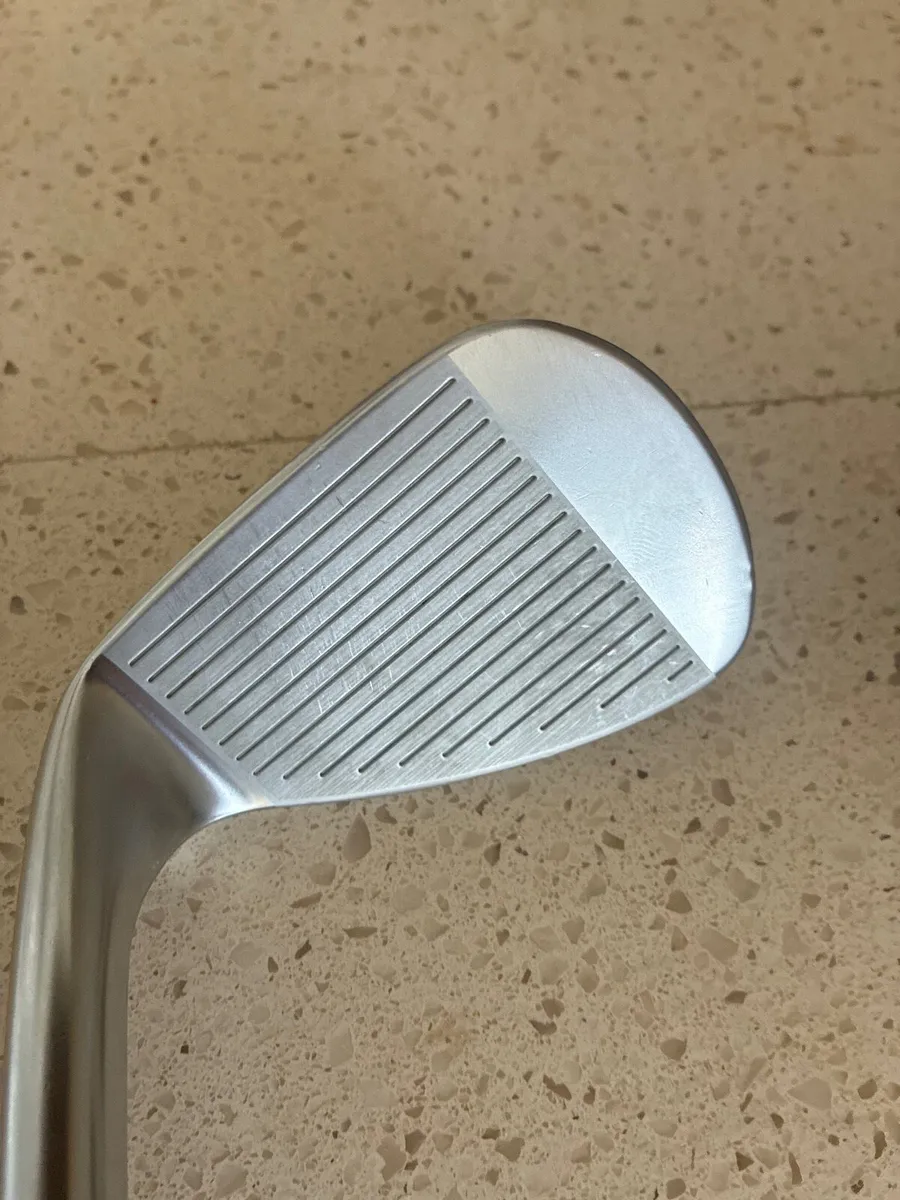 Srixon wedge - Image 2