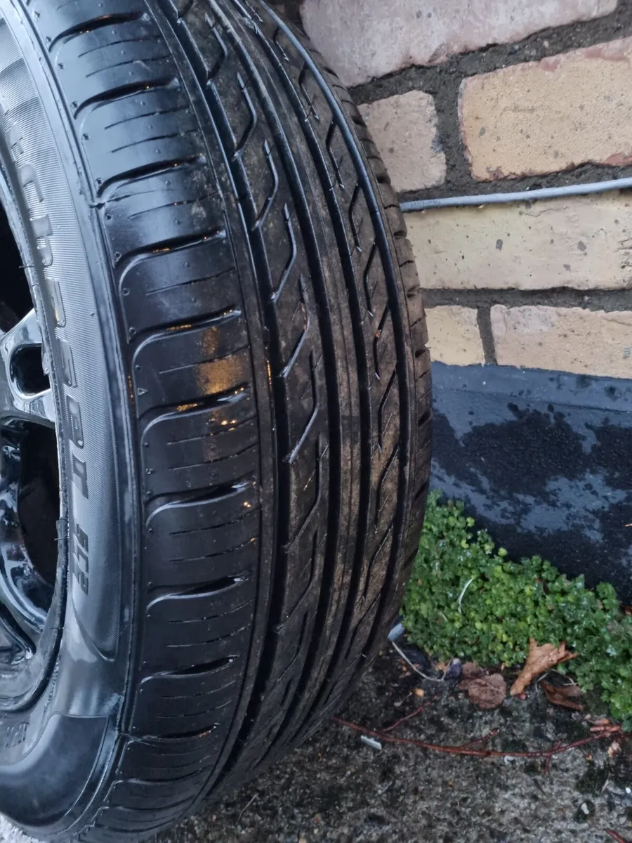 Alloy rims + caps - Image 4