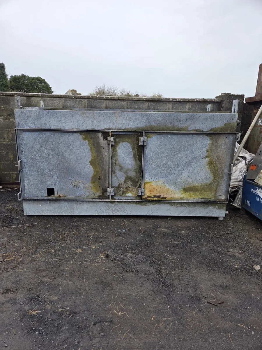 Galvanised Water Tank - Image 1