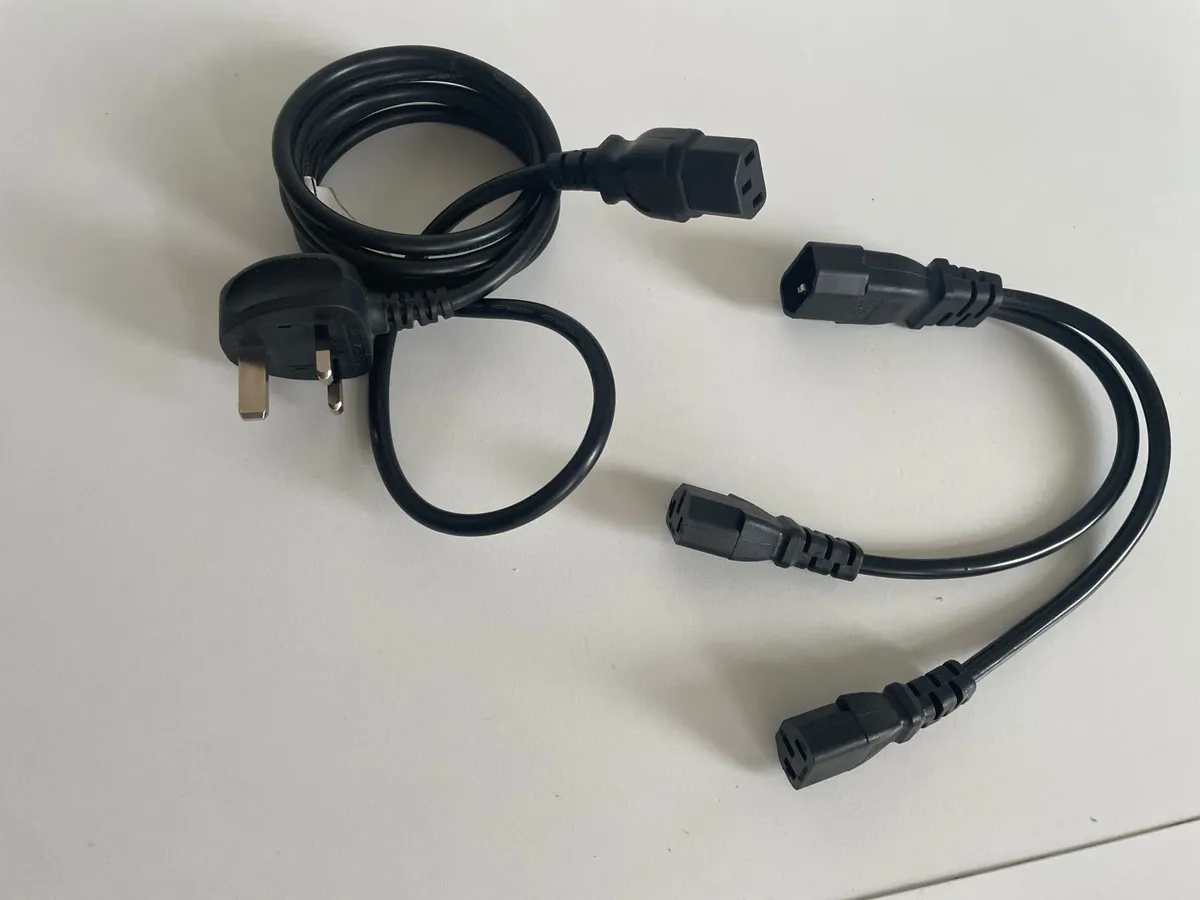Power Y Type Dual Monitor Splitter Cable. - Image 1