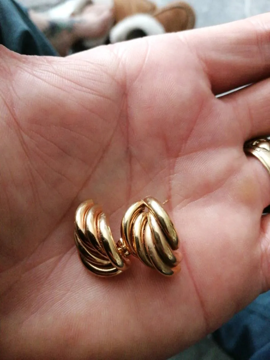 18ct gold earrings - Image 1