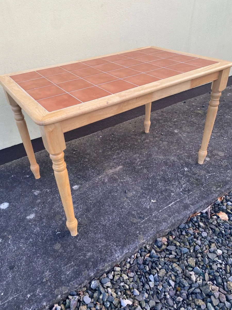 Kitchen table - Image 2