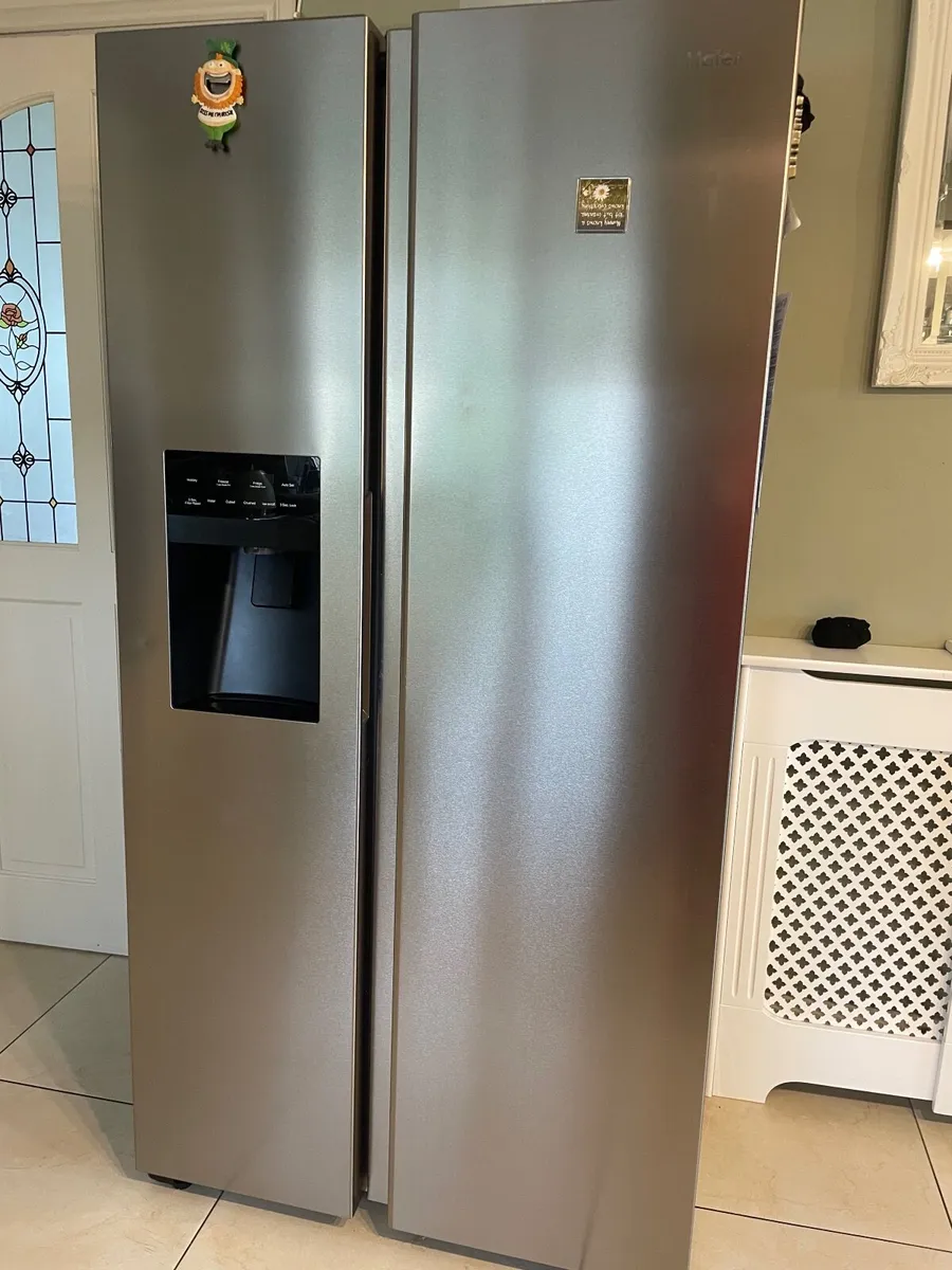 Fridge freezer/ water and ice dispenser - Image 2