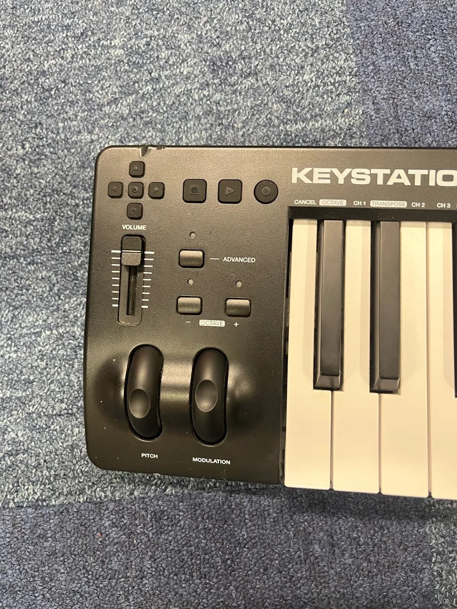 Keystation 61 Mk3 - Image 2