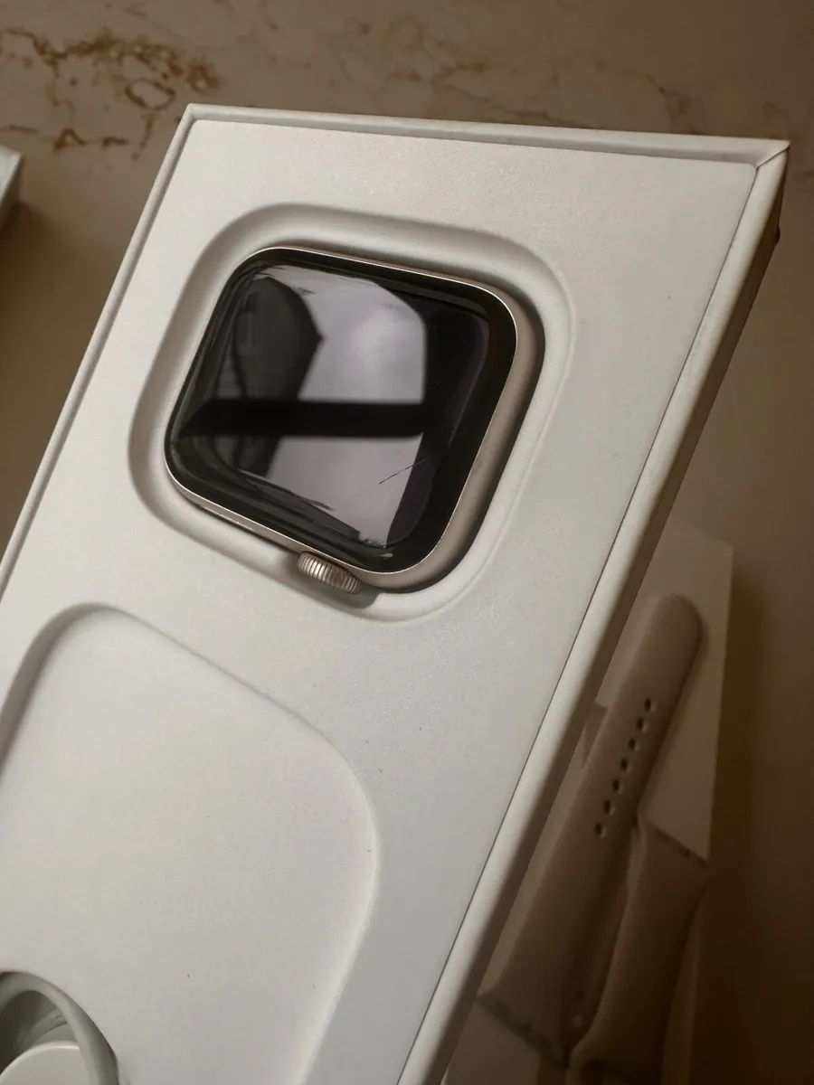 Apple Watch - Image 2