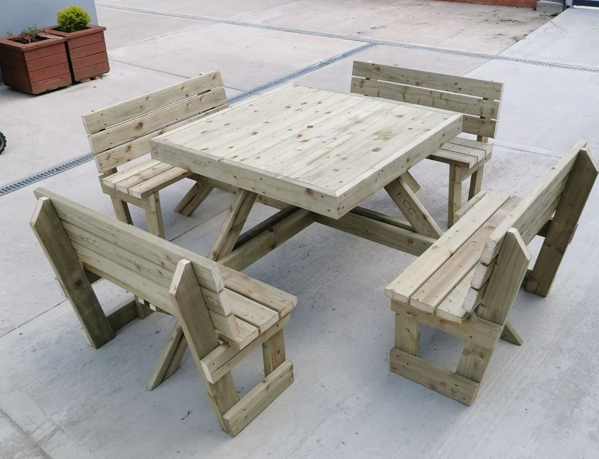 Garden furniture - Image 1