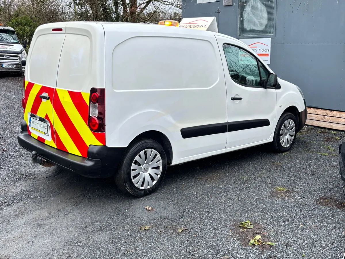 3 SEATER CITROEN BERLINGO-LOW KM-NEW CVRT - Image 4