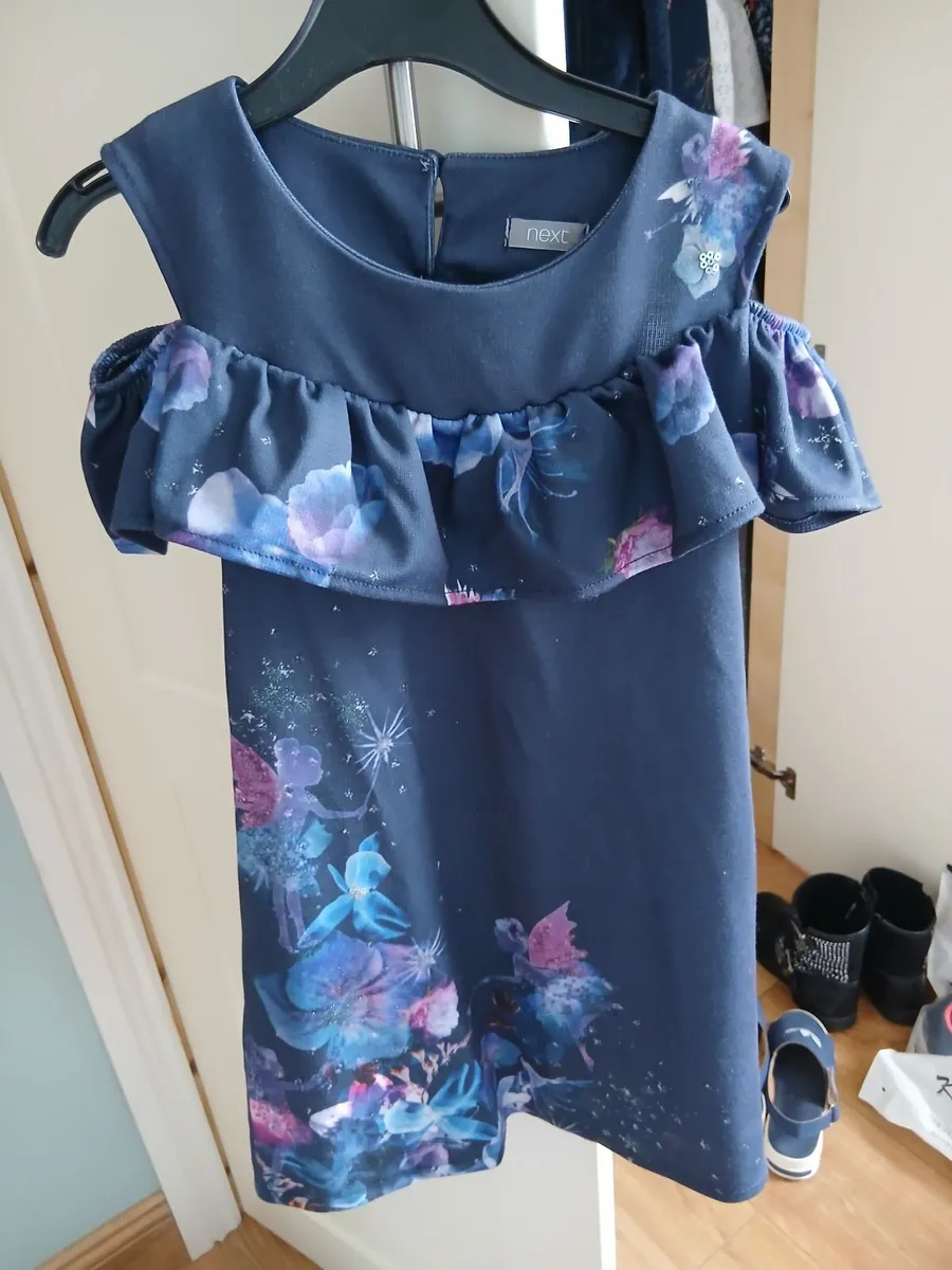 Very Large Bundle of Girls Clothes - Image 1