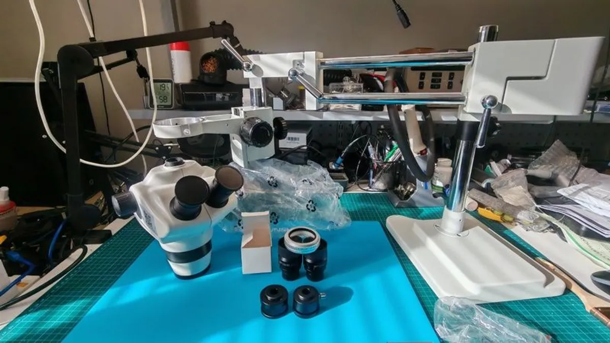 SMZ-635, 8-50X Continuous Zoom Stereo Microscope WF10X/22mm Eyepiece For Phone PCB Repair - Image 1