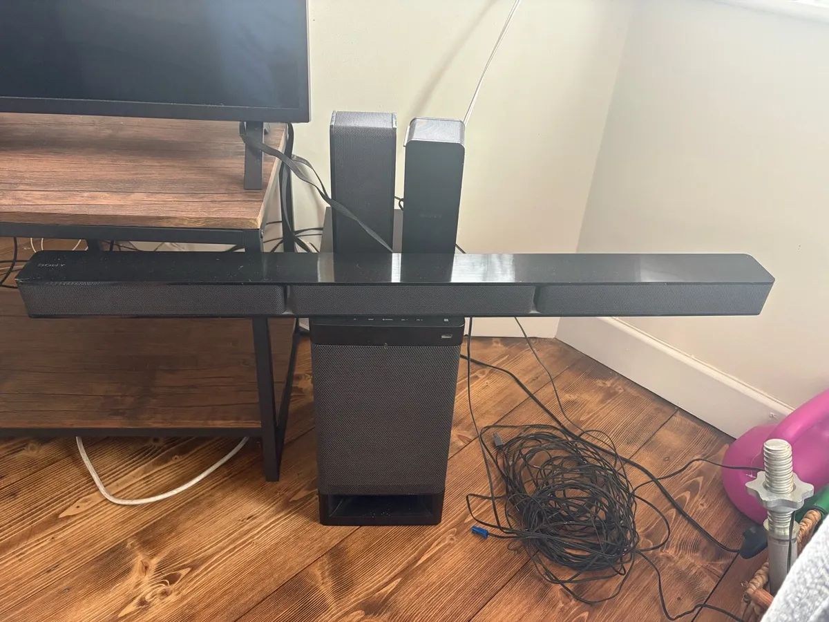 Sony surround sound system - Image 1