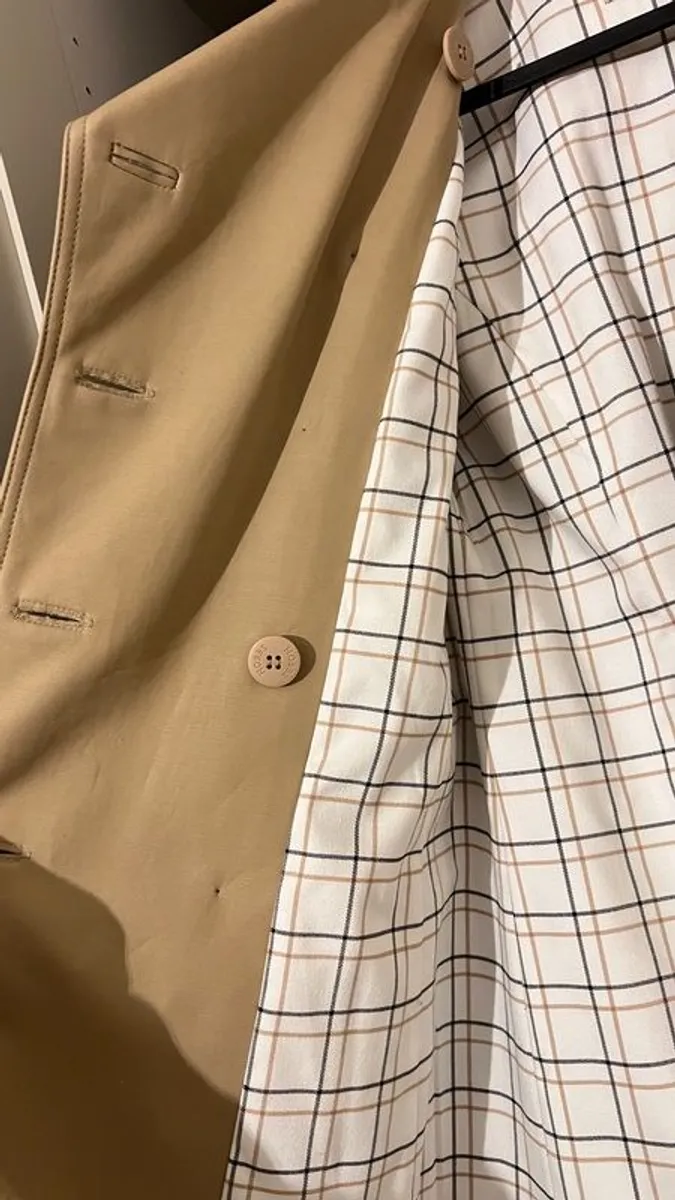 HOBBS Trench Coat Double-breasted Trench Coat With Buckled Belt - Image 3