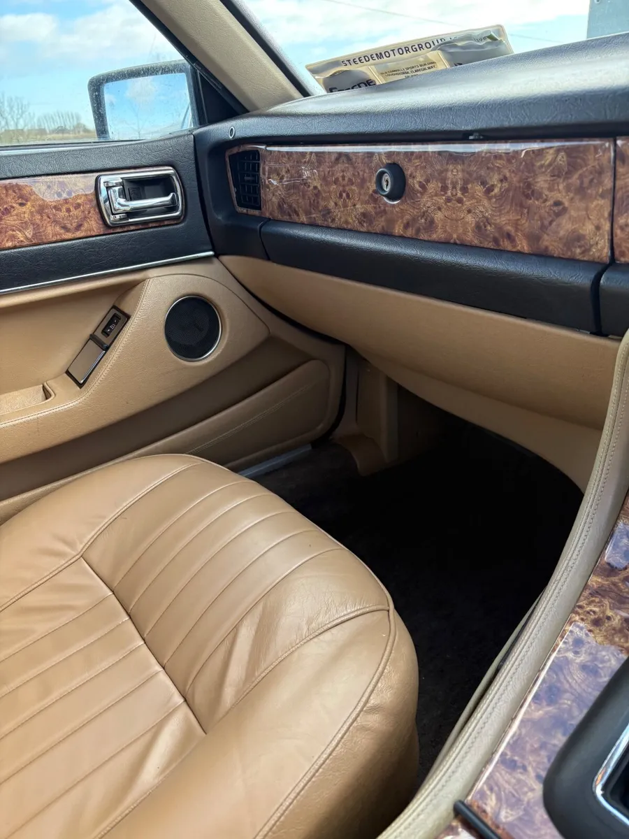 Jaguar XJ 1986 - Image 3