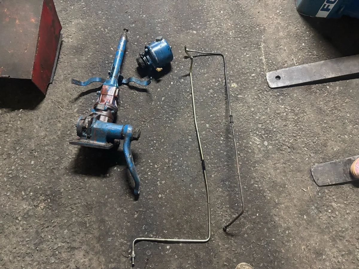 Ford tractor - Image 1