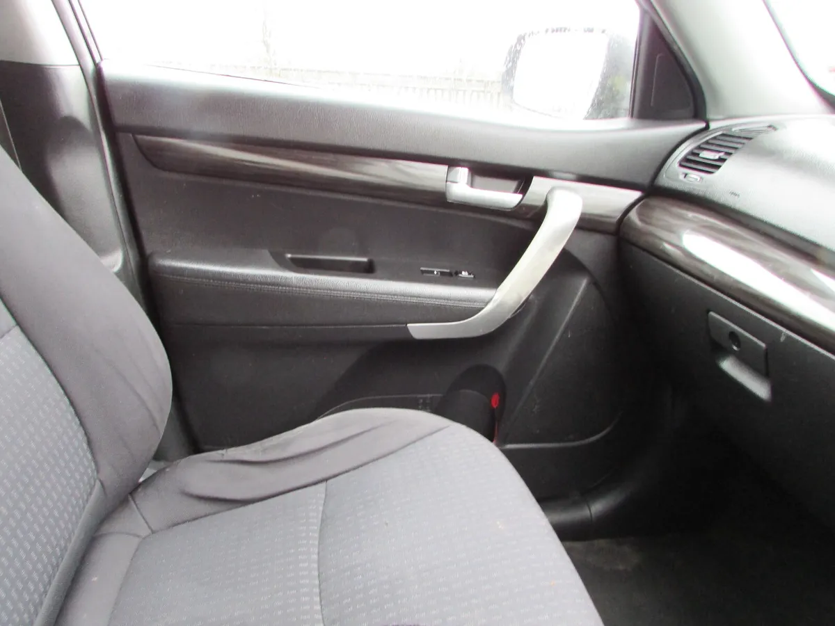 Kia Sorento 2013 - Image 4